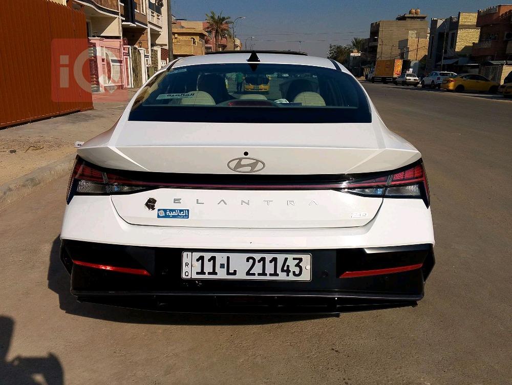 هیوندای ئەلەنترا